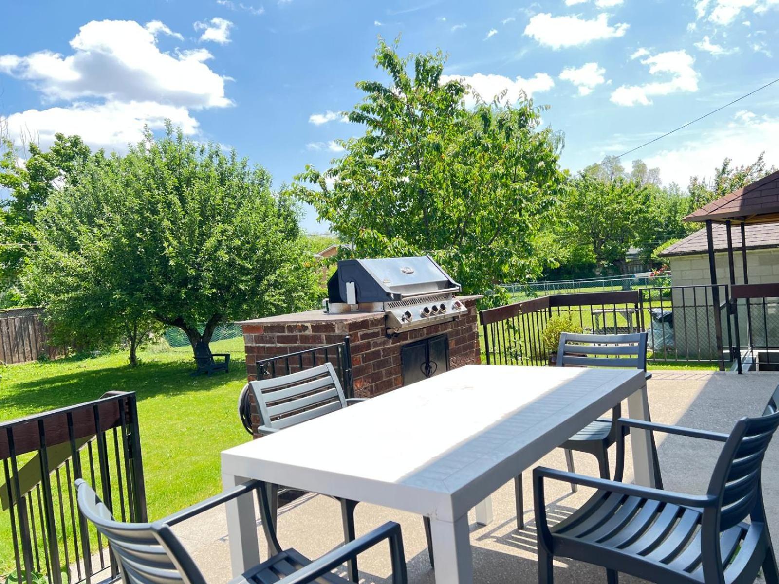 Villa Elegant 6br Grand In Highland Hill *